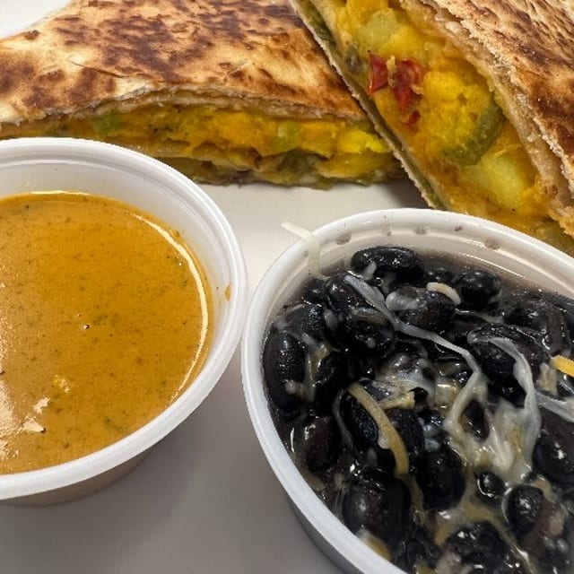 Desi Quesarita.